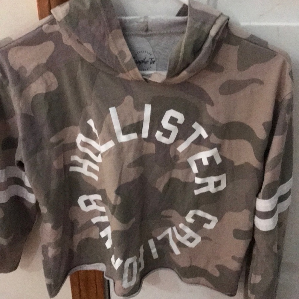 Hollister camo print crop top with hood